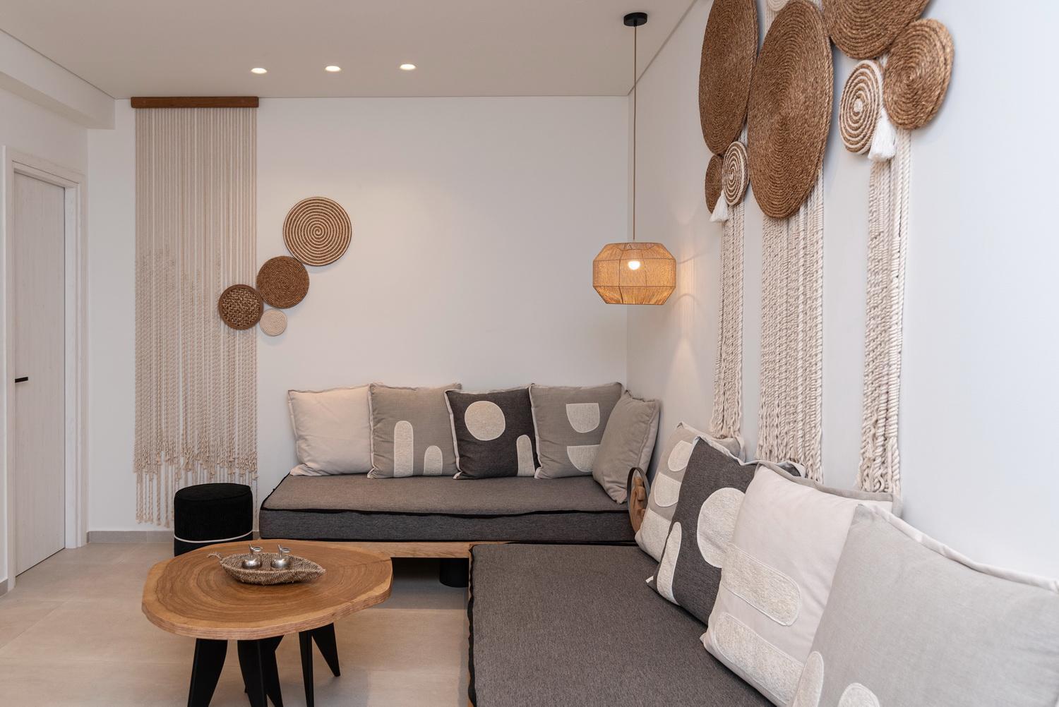 Aristotle Suites آداماس المظهر الخارجي الصورة